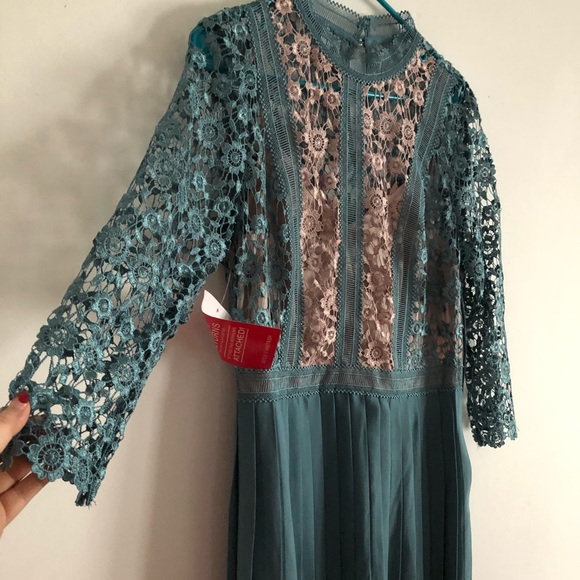 New cocktail dress - Picture 1 of 4